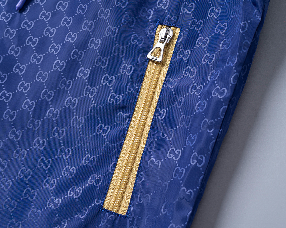 AA73-1  GUCCI    11033026# gallery