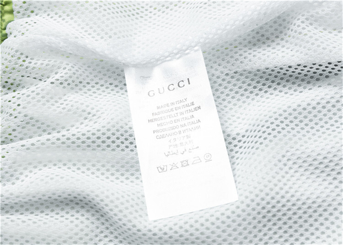 AA96-1-AA96-2  GUCCI   553824#swim trunks gallery