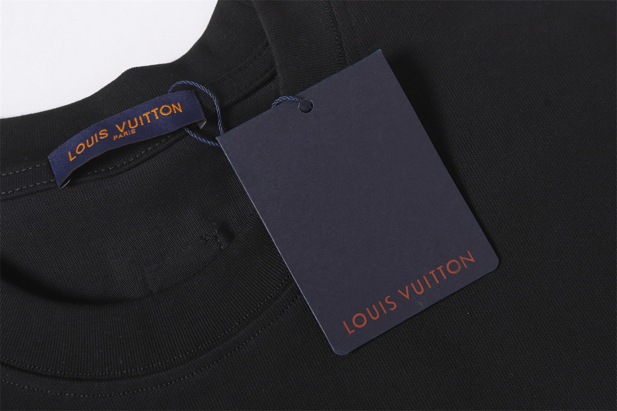 AA98-1-AA98-2  LV  658940# T-shirt gallery