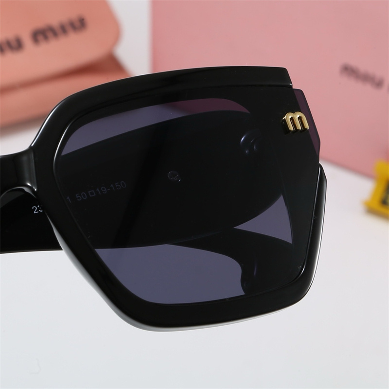 BB28-1-BB28-5   MIUMIU   4078 gallery