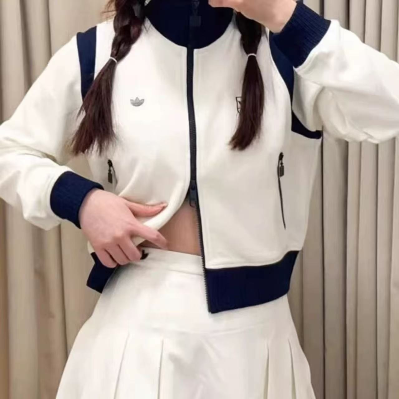 GG74-1    Adidas gallery