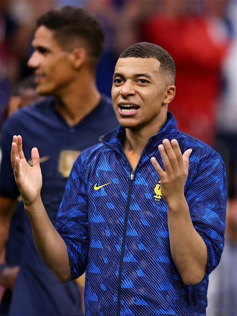 GG79-1   NIKE gallery