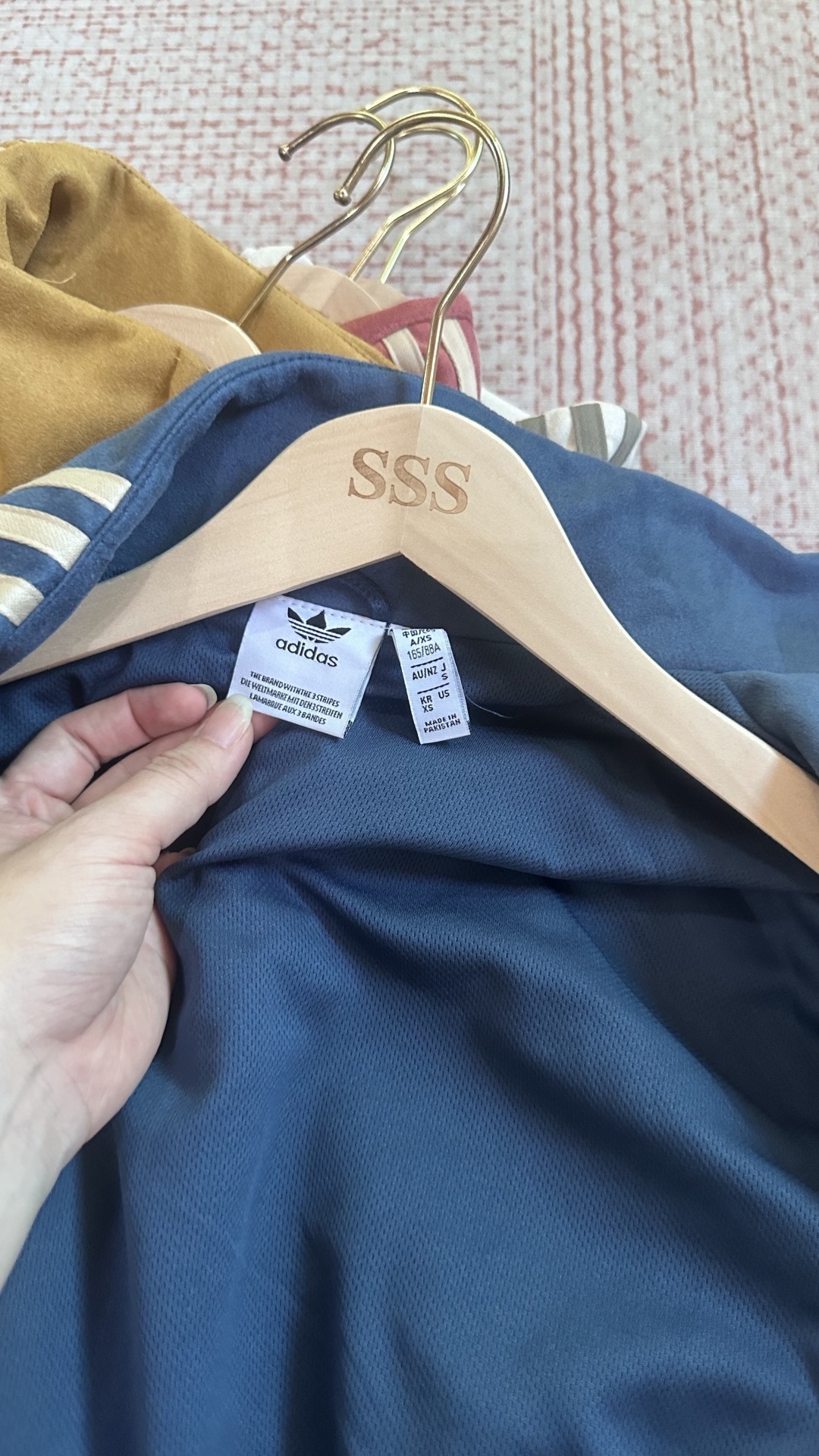 GG82-1-GG82-9  Adidas gallery