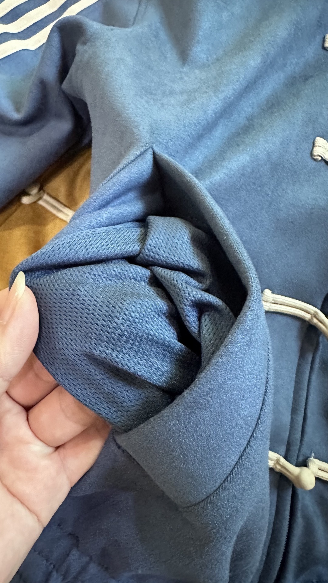 GG82-1-GG82-9  Adidas gallery