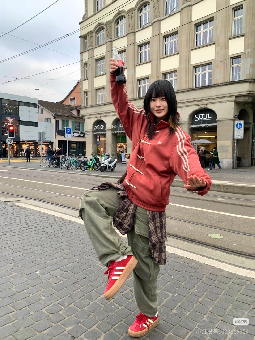 GG82-1-GG82-9  Adidas gallery