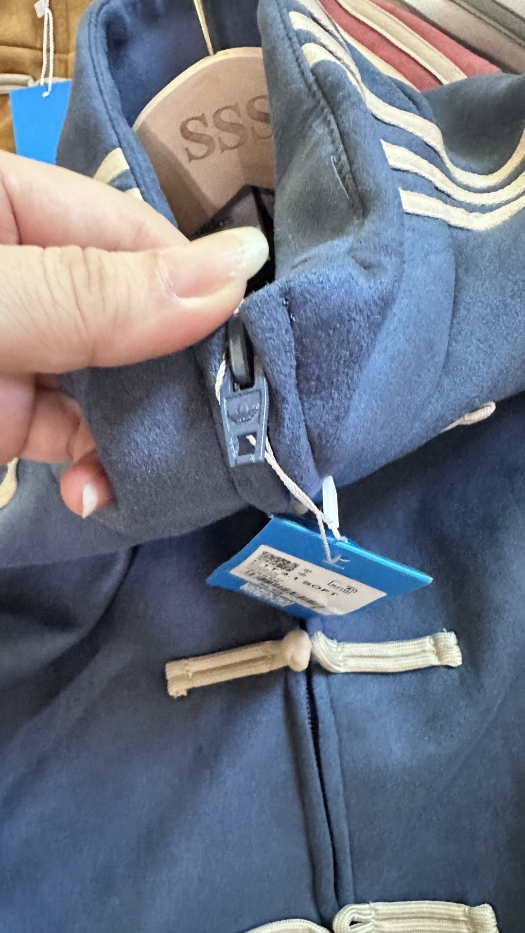 GG82-1-GG82-9  Adidas gallery