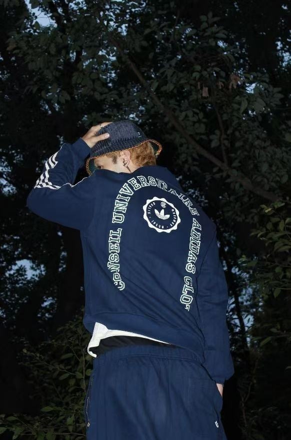 GG83-1  Adidas   hoodie gallery