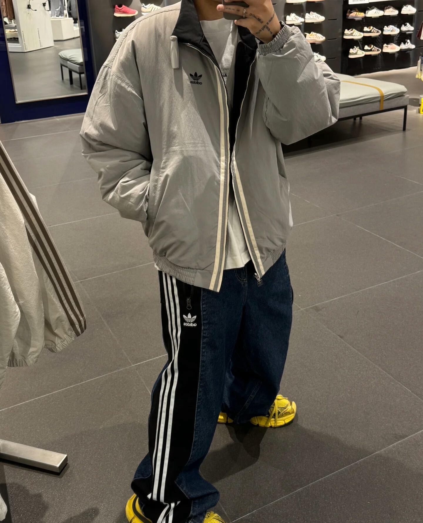 GG84-1-GG84-2   Adidas gallery