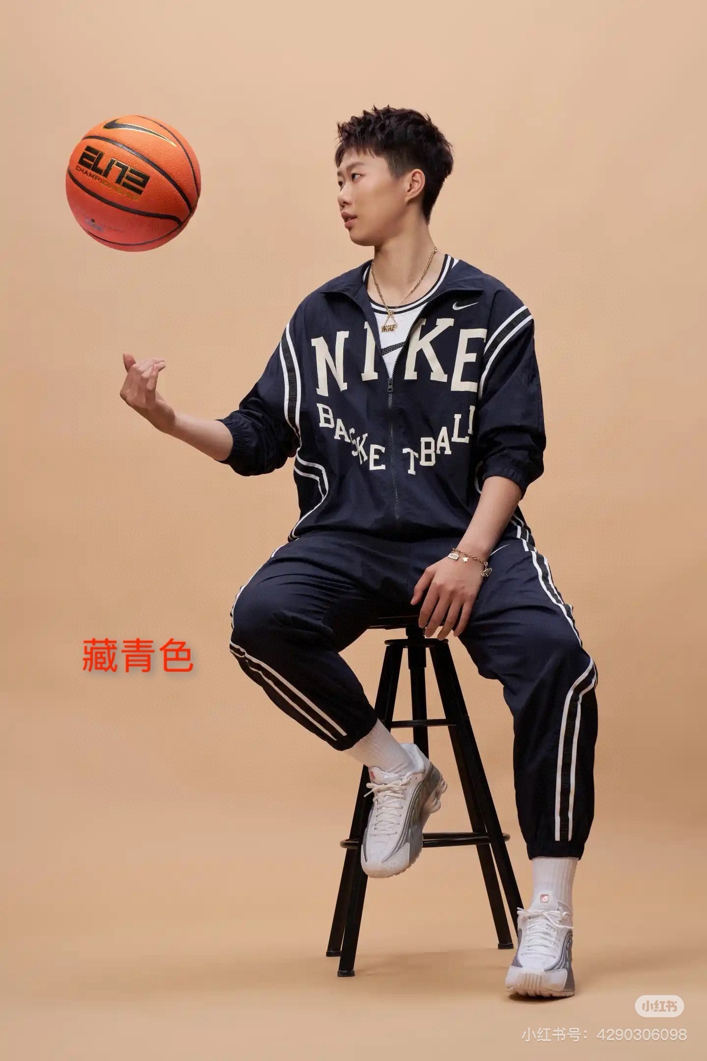 GG85-1-GG85-2  NIKE  suit gallery