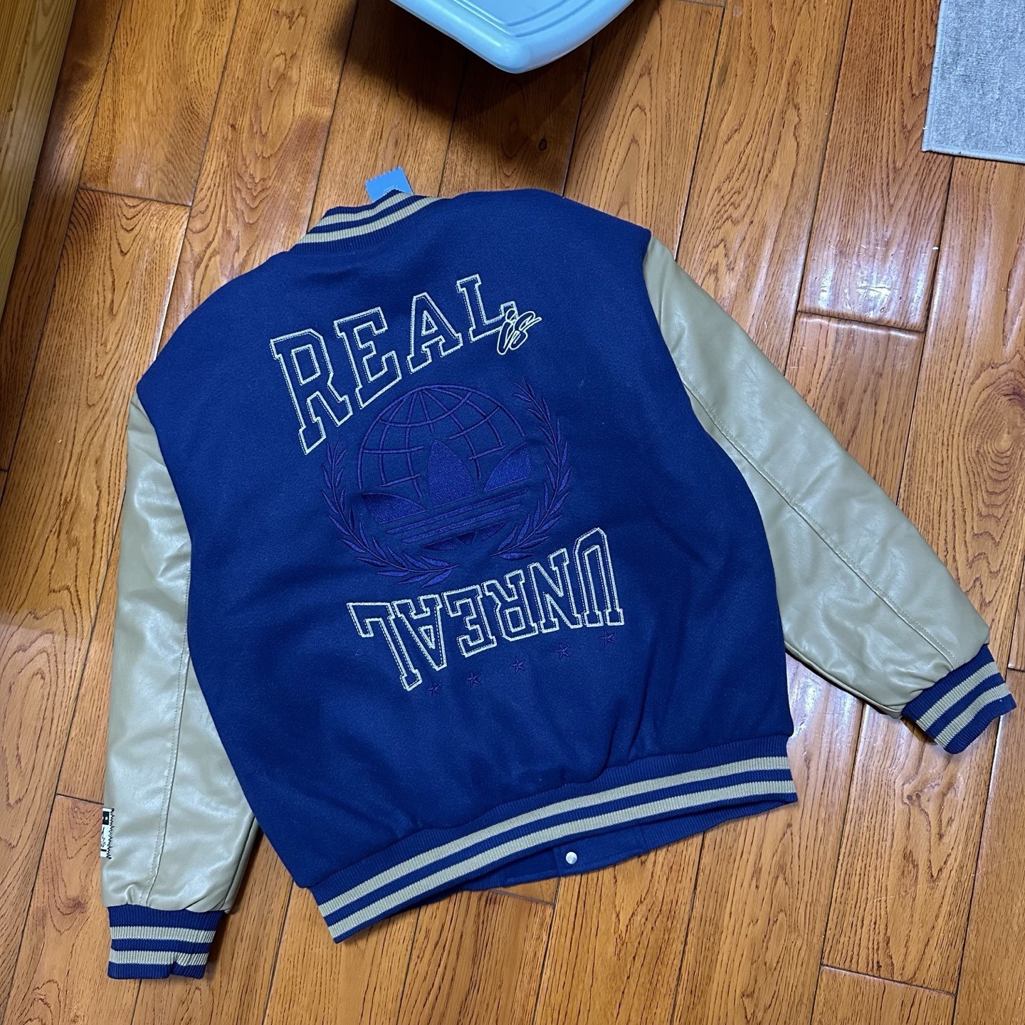 GG86-1-GG86-2  Adidas gallery