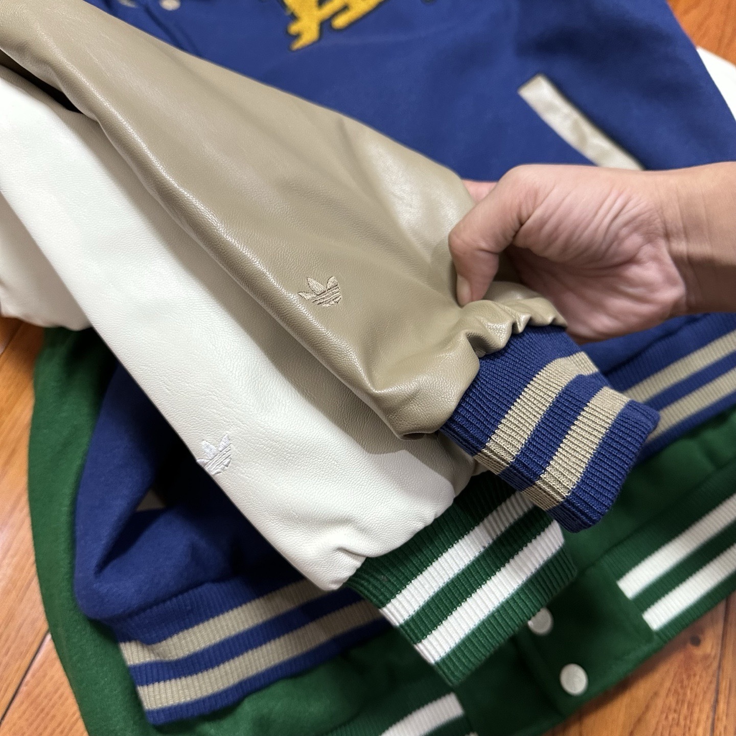 GG86-1-GG86-2  Adidas gallery