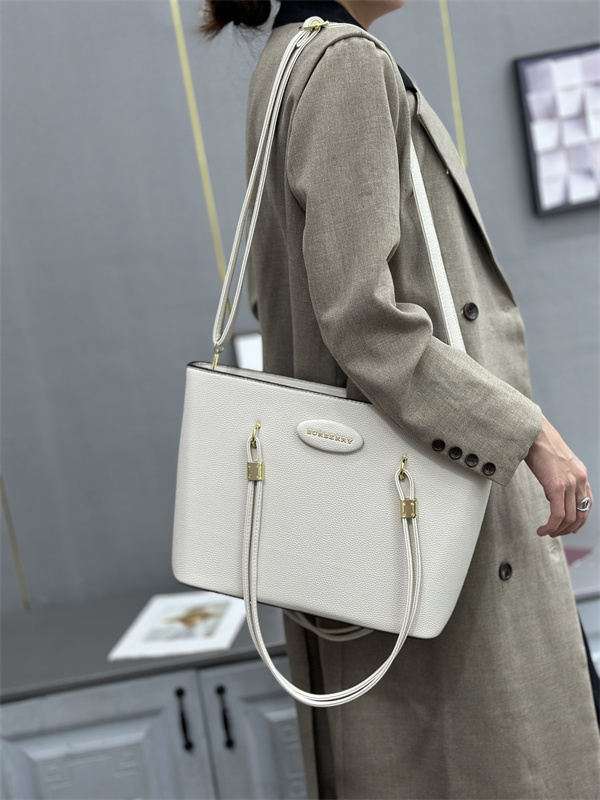 KK28-1-KK28-9  BURBERRY  8818#Bag gallery