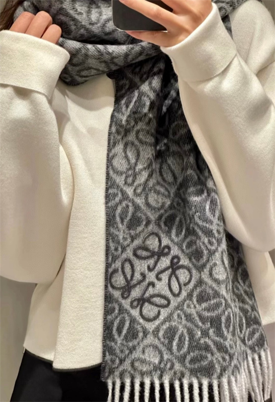 WJ7-1-WJ7-3   LOEWE gallery