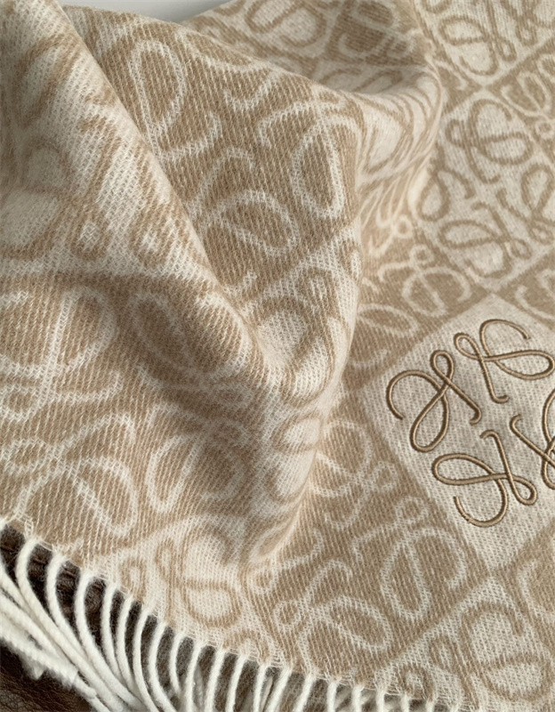 WJ7-1-WJ7-3   LOEWE gallery