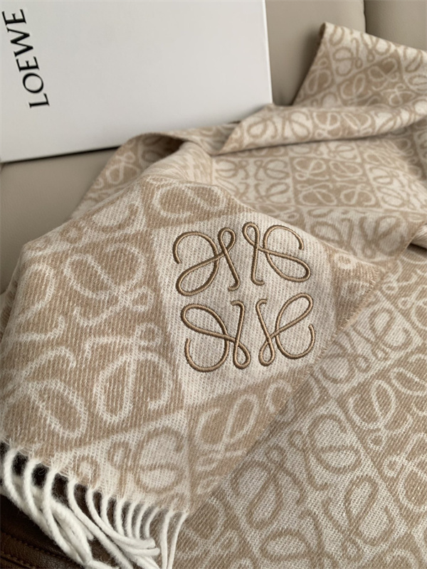 WJ7-1-WJ7-3   LOEWE gallery