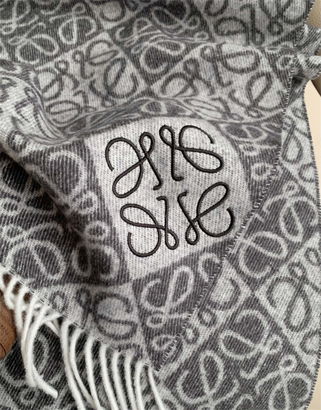 WJ7-1-WJ7-3   LOEWE gallery