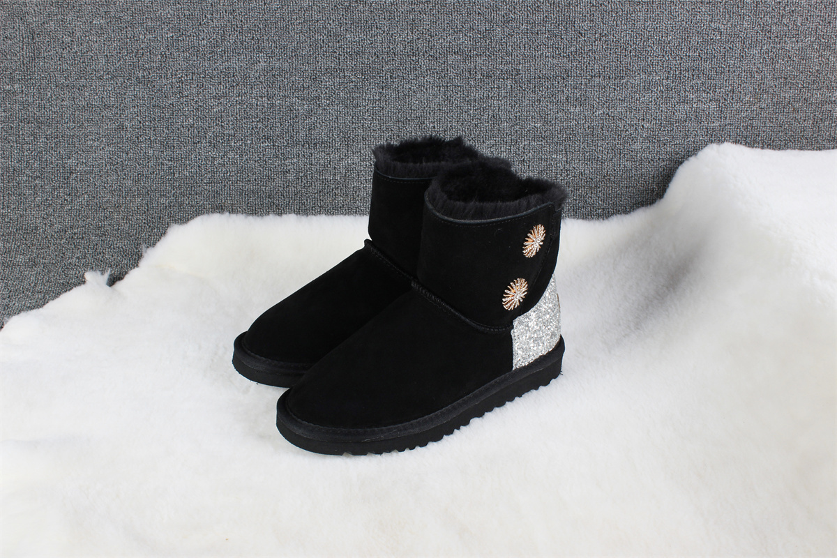 XL12-1-XL12-4   UGG   8891 gallery