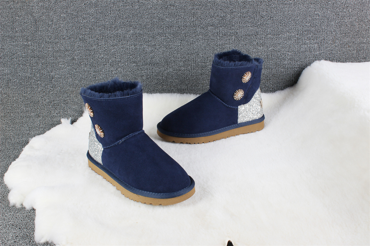 XL12-1-XL12-4   UGG   8891 gallery