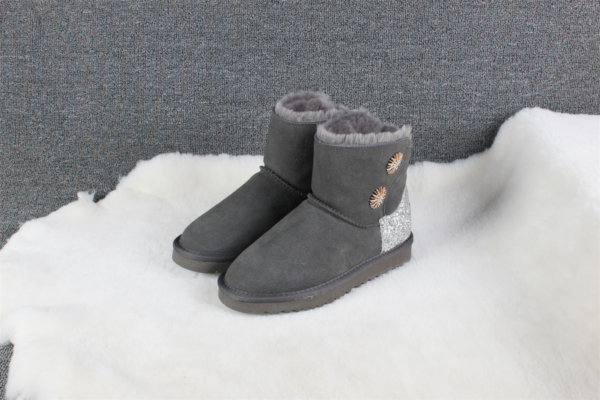 XL12-1-XL12-4   UGG   8891 gallery