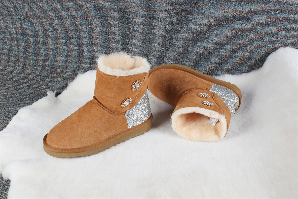 XL12-1-XL12-4   UGG   8891 gallery