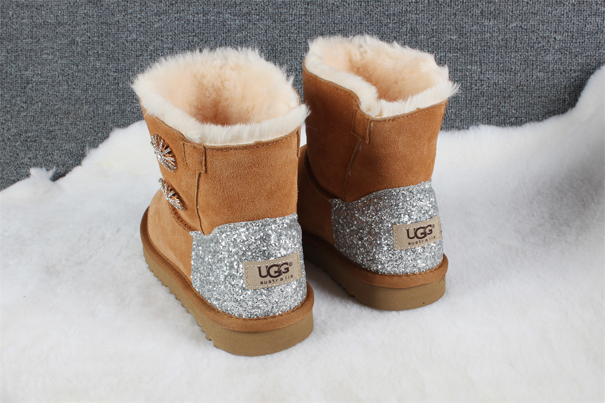 XL12-1-XL12-4   UGG   8891 gallery