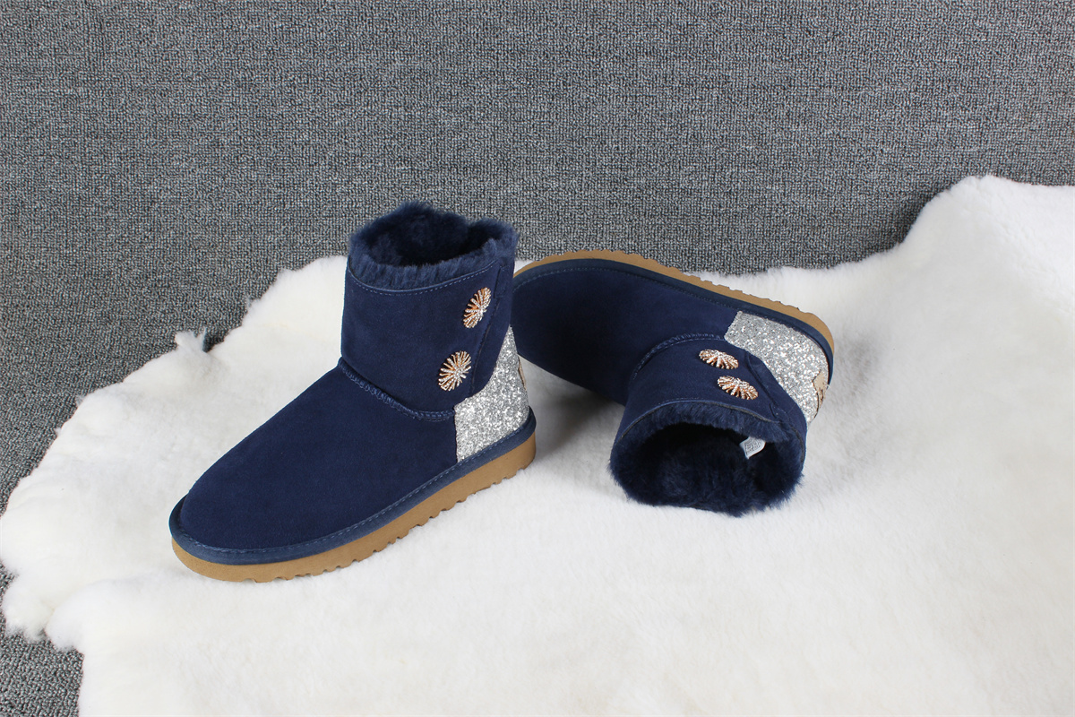 XL12-1-XL12-4   UGG   8891 gallery