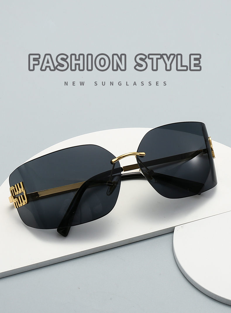 $14.99 MIUMIU X5930 gallery