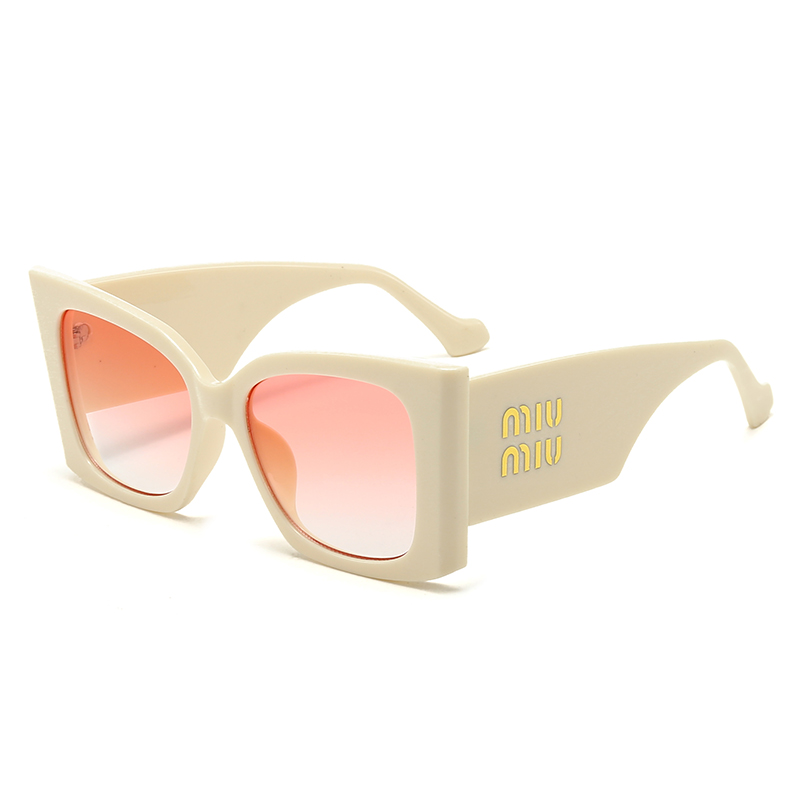 $14.99 MIUMIU X5937 gallery