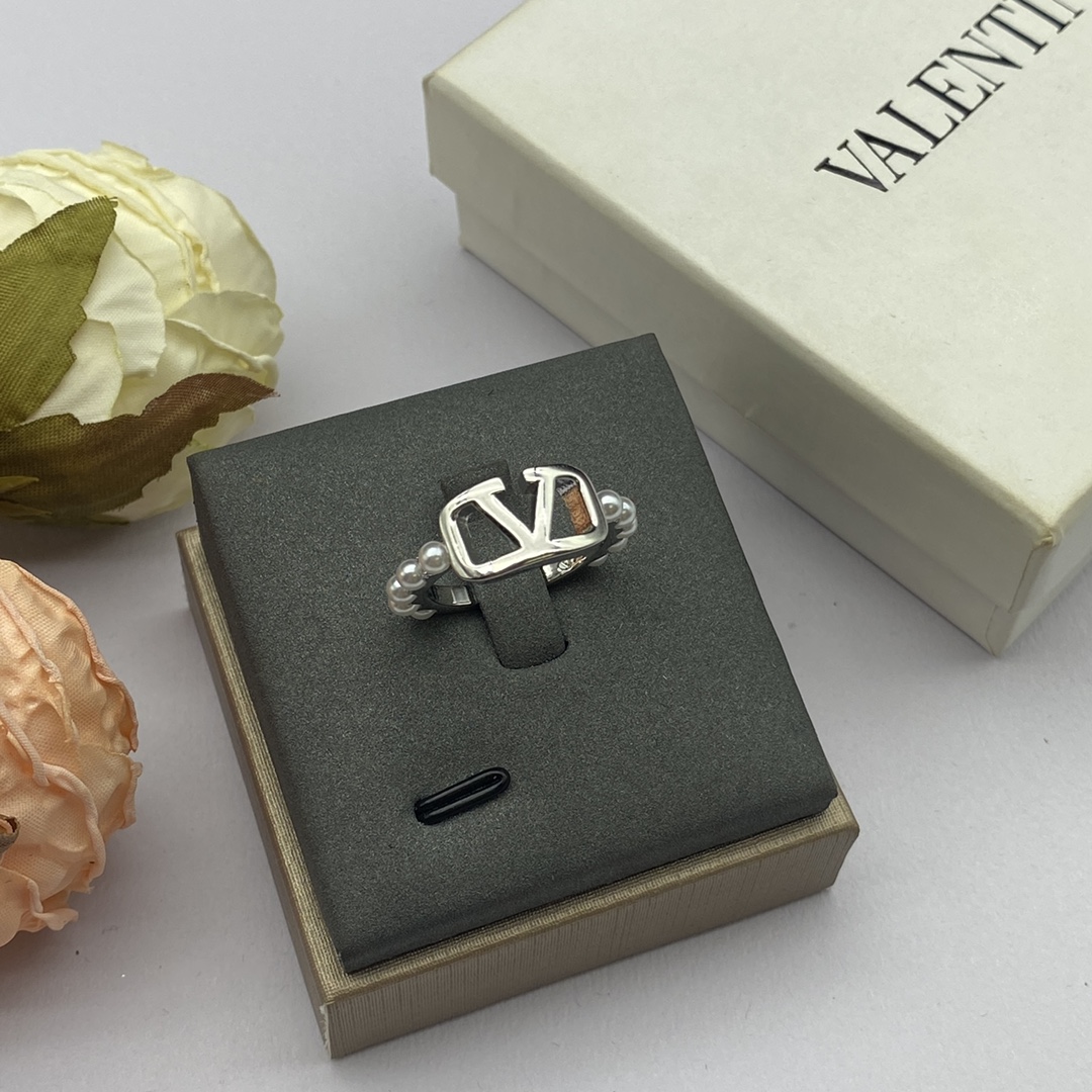 $14.99-Valentino-X6392 gallery