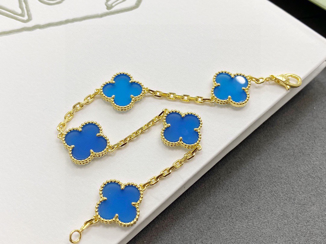 $14.99-Van Cleef & Arpels-X6348 gallery