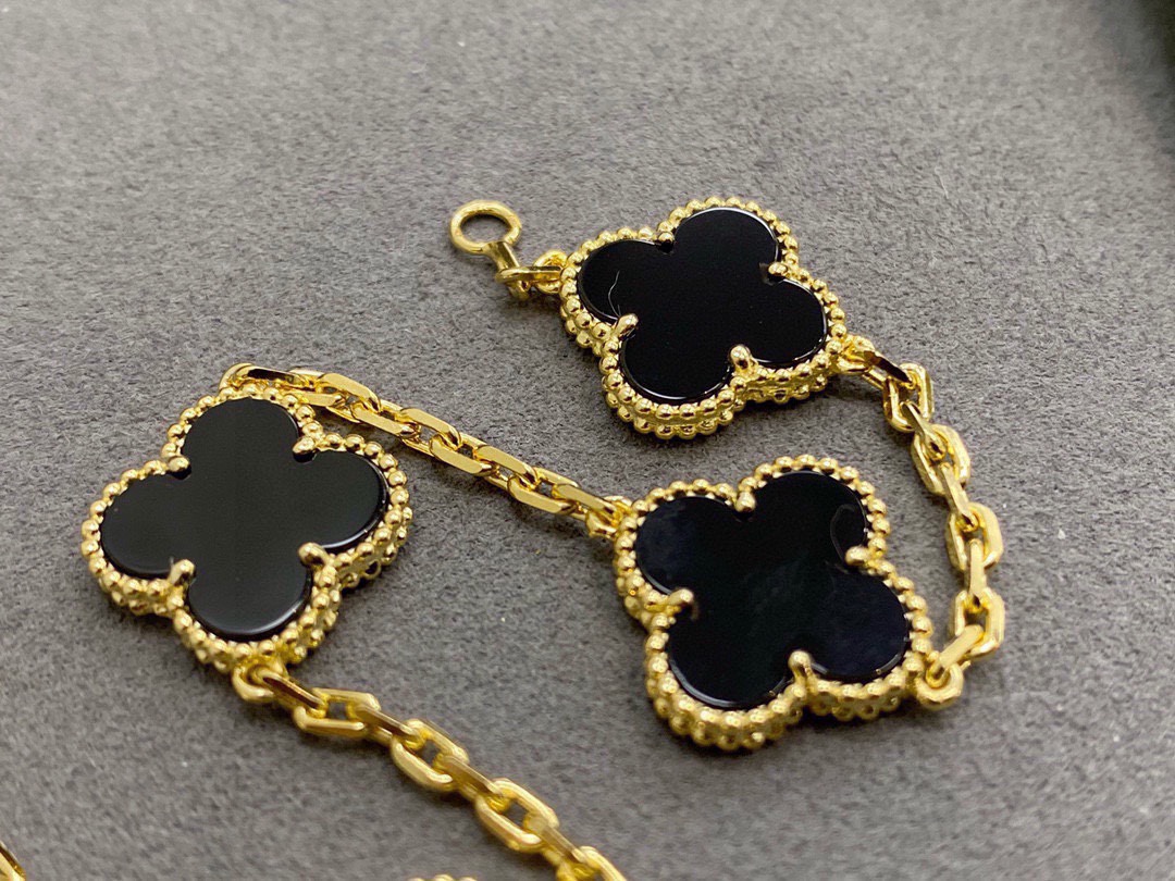 $14.99-Van Cleef & Arpels-X6348 gallery