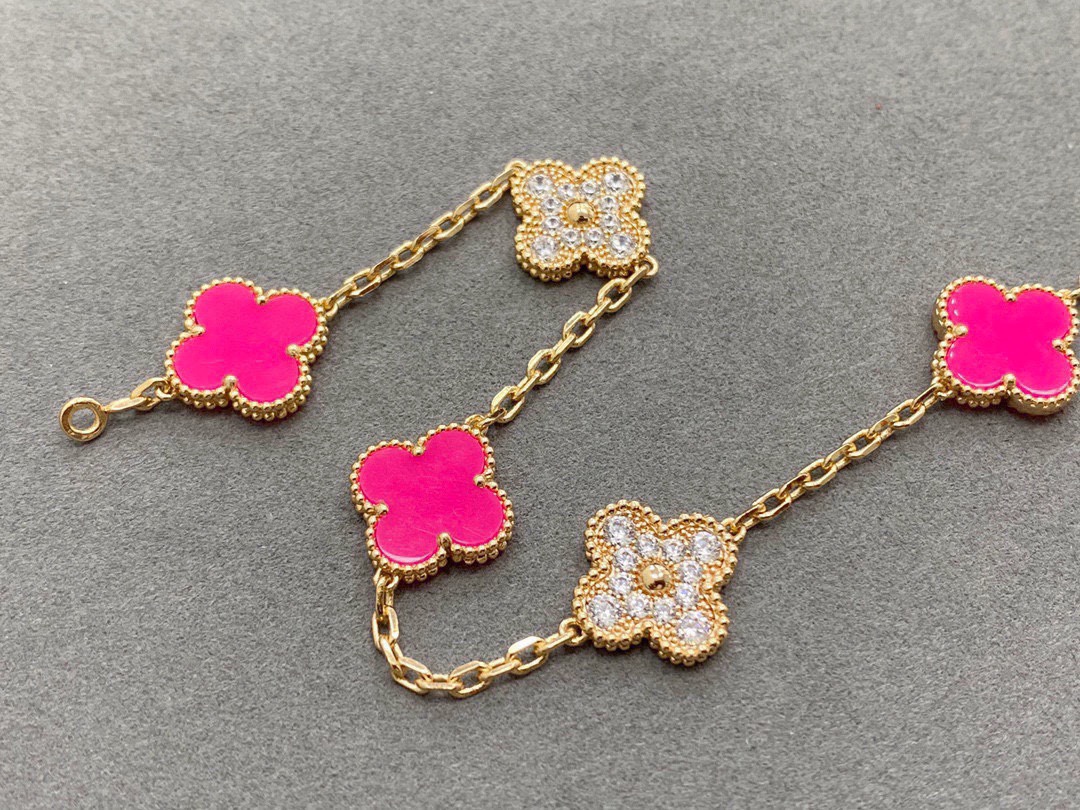 $14.99-Van Cleef & Arpels-X6348 gallery