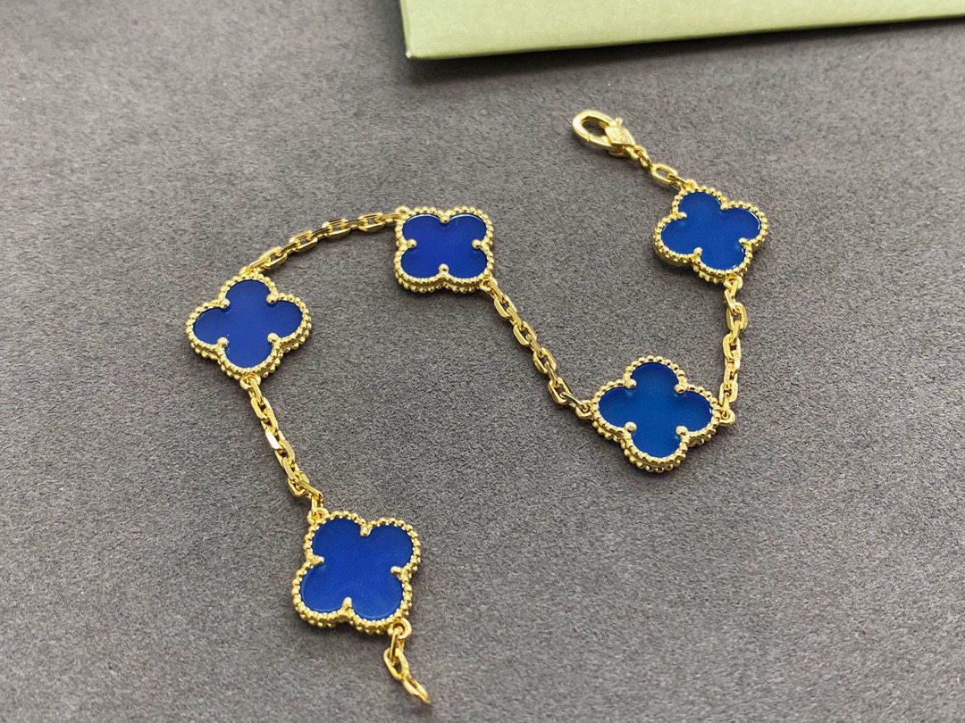 $14.99-Van Cleef & Arpels-X6348 gallery