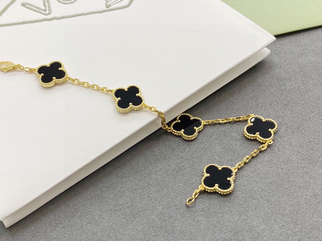 $14.99-Van Cleef & Arpels-X6348 gallery