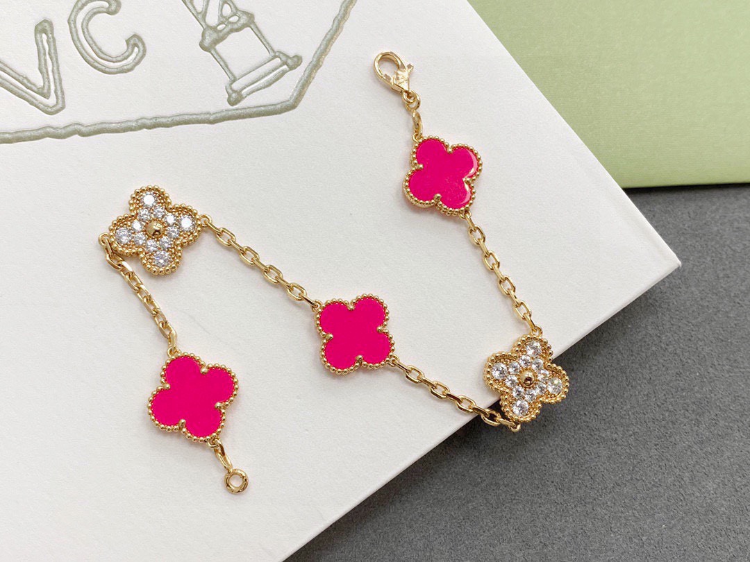 $14.99-Van Cleef & Arpels-X6348 gallery