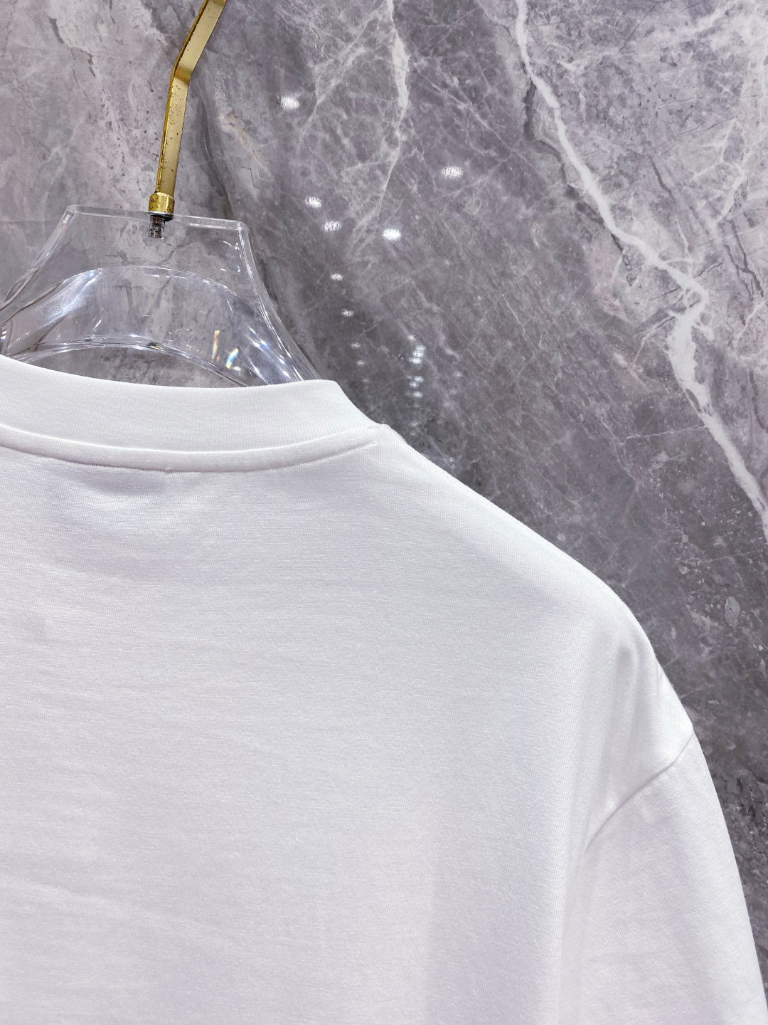 $15.99 LOEWE X5876 gallery