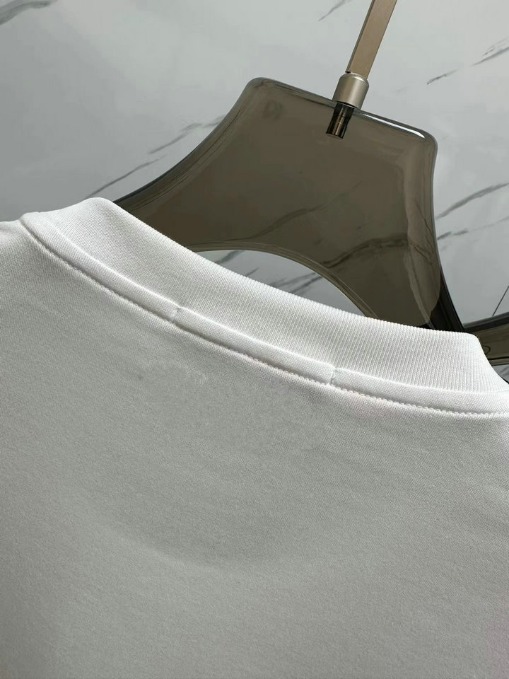 $15.99 LOEWE X5877 gallery