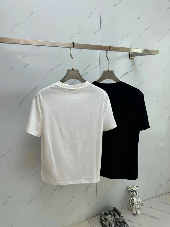 $15.99 LOEWE X5877 gallery