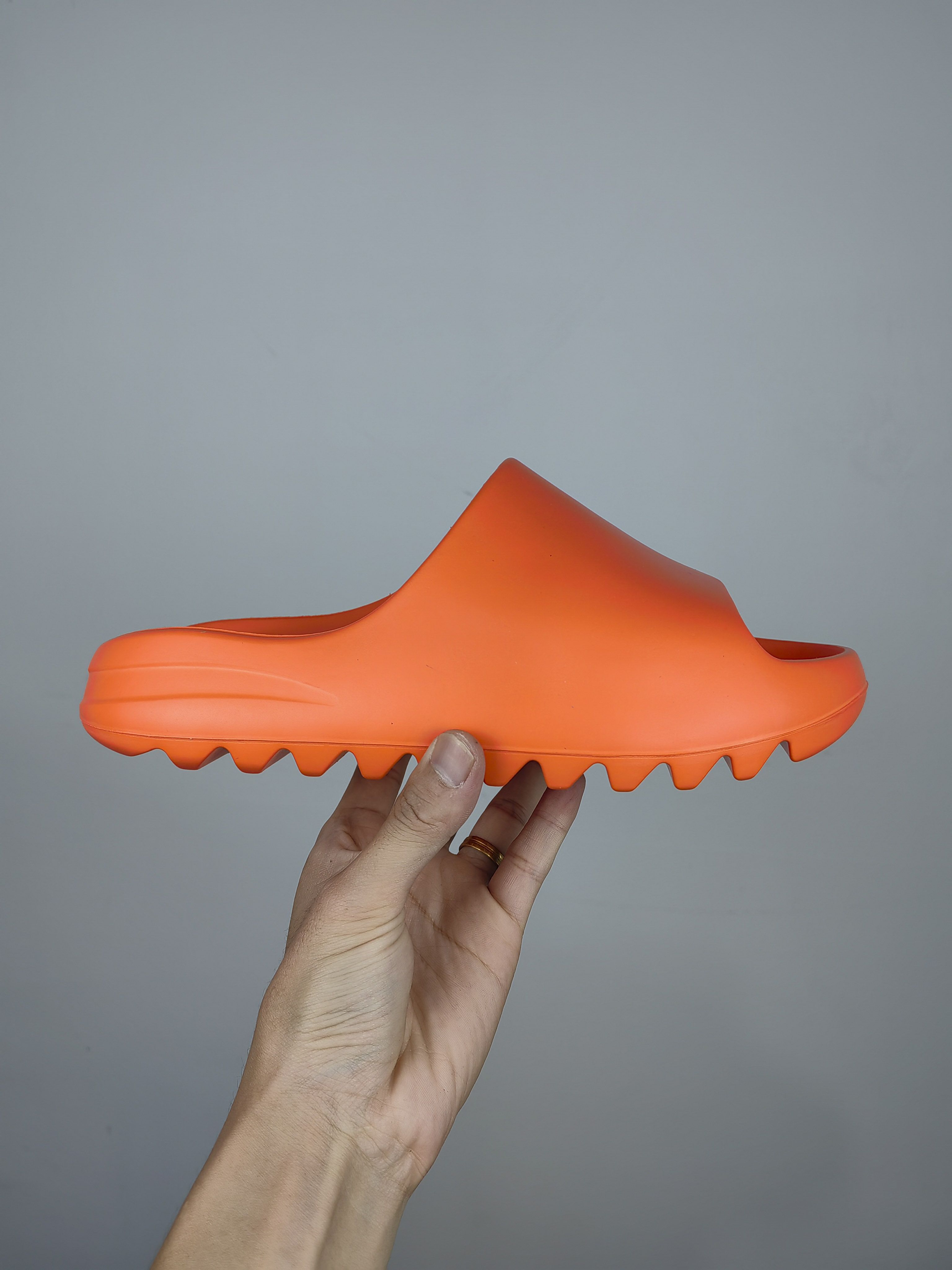 $15.99-ADIDAS YEEZY SLIDE X5342 gallery