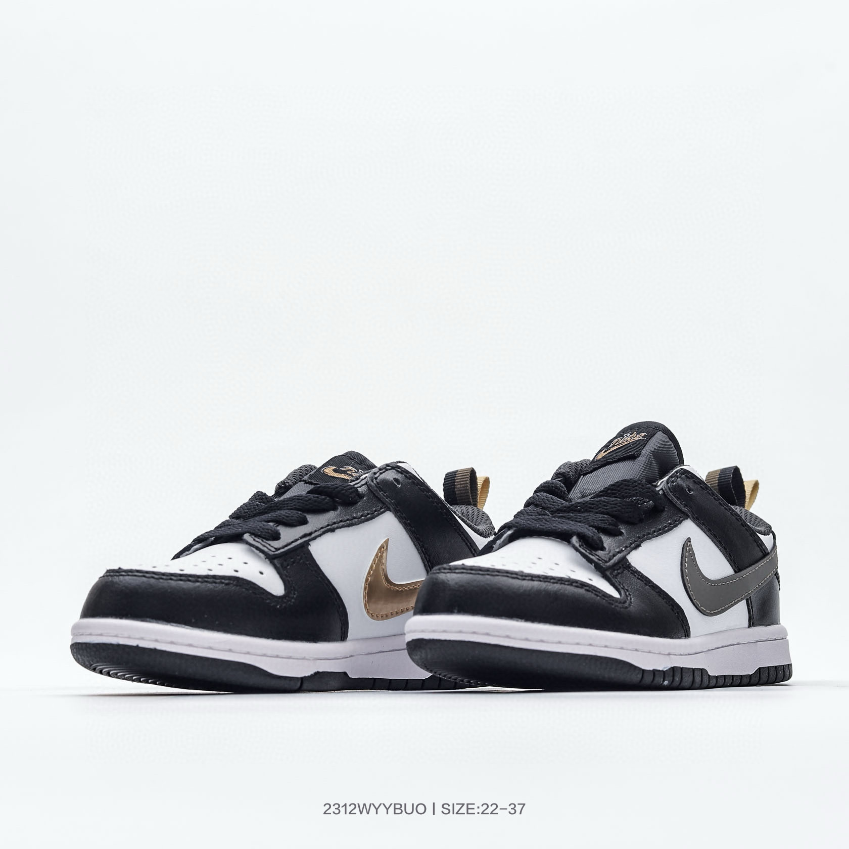 $19.99 Nike dunk SB sneakers X5854 gallery