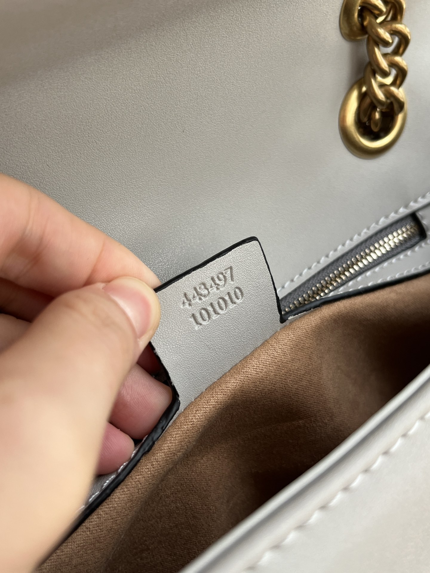 $25.99 GUCCI 443497 X2319 gallery
