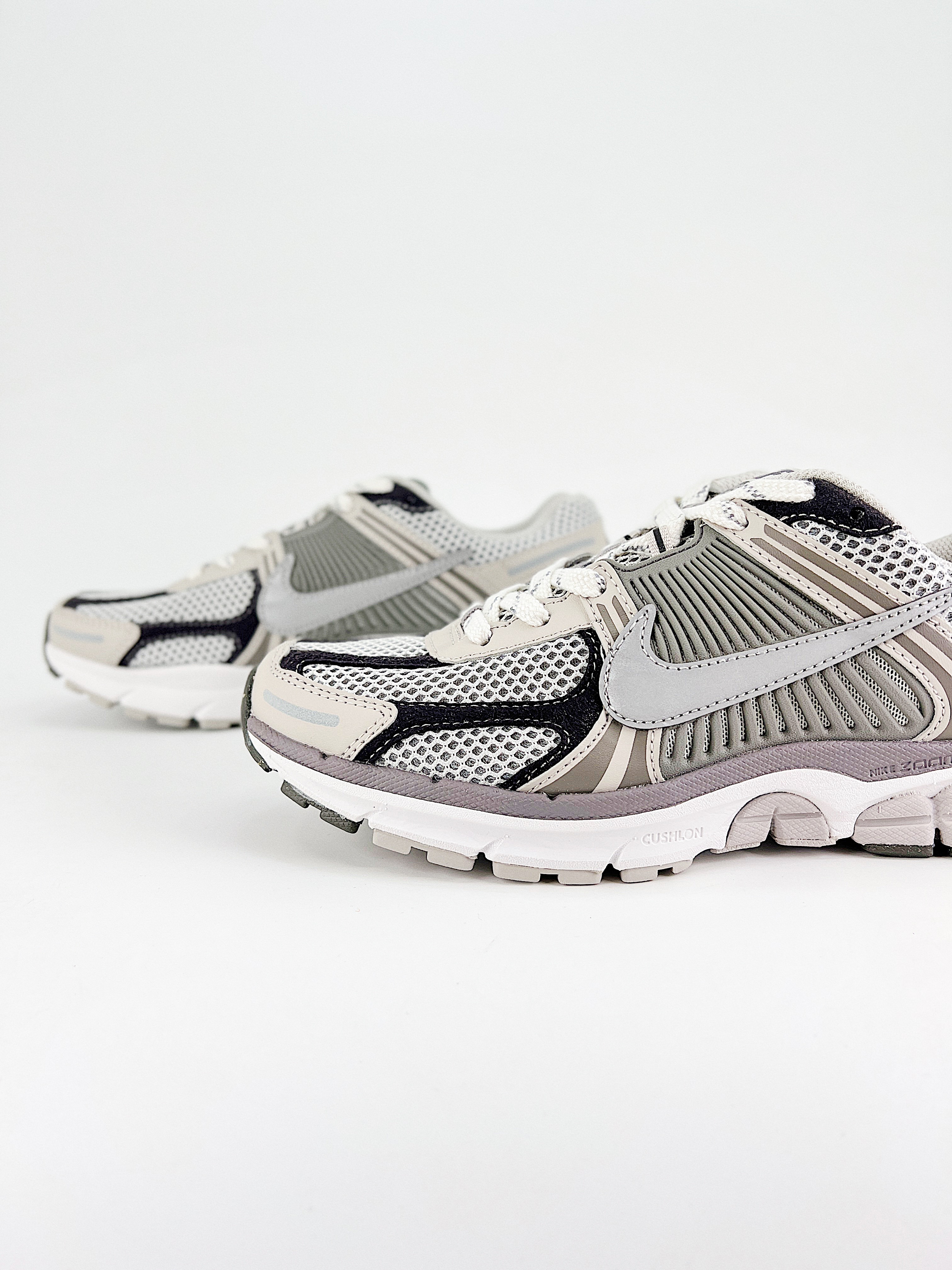 $25.99 Nike Zoom Vomero X5886 gallery