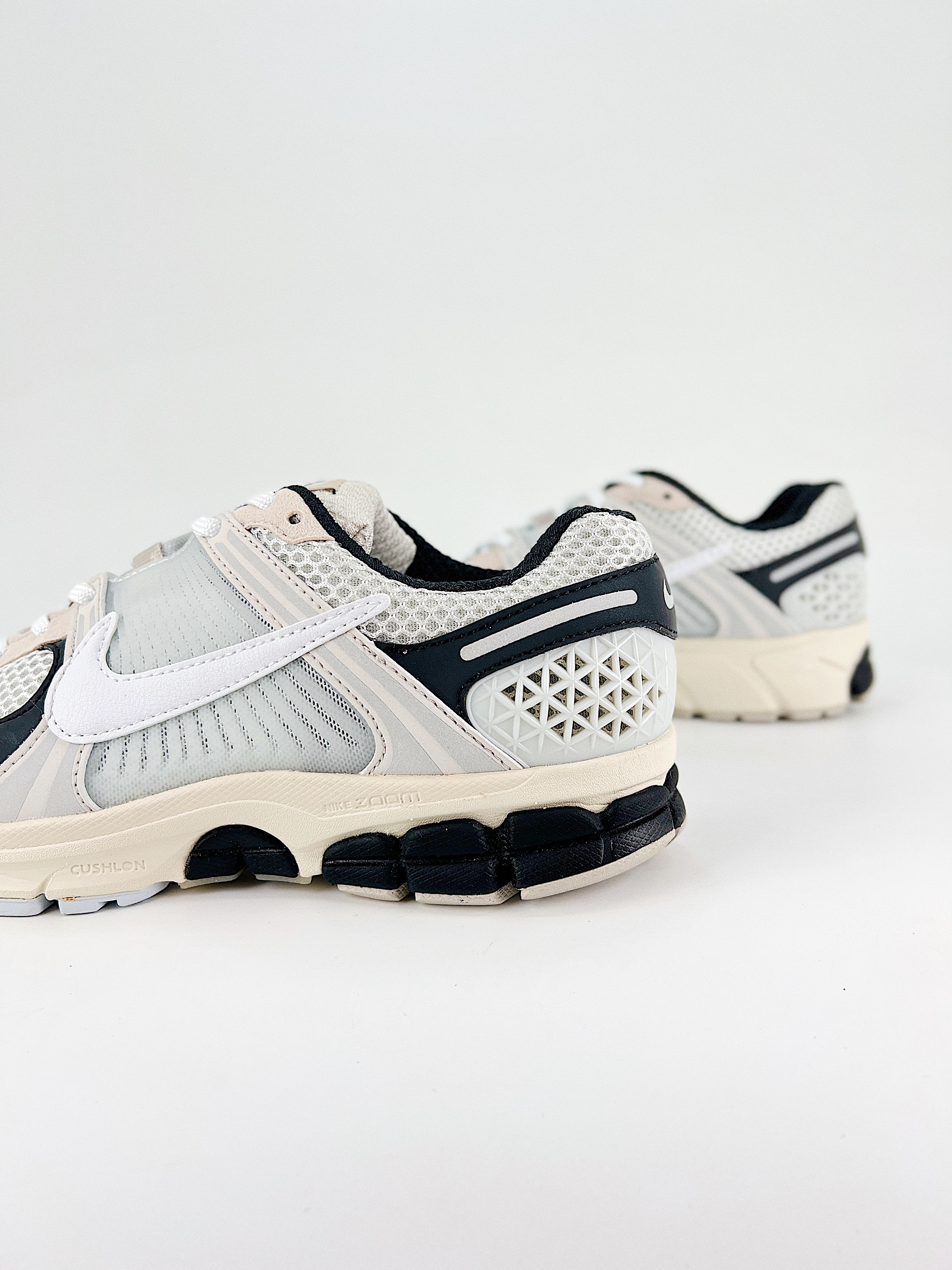 $25.99 Nike Zoom Vomero X5886 gallery
