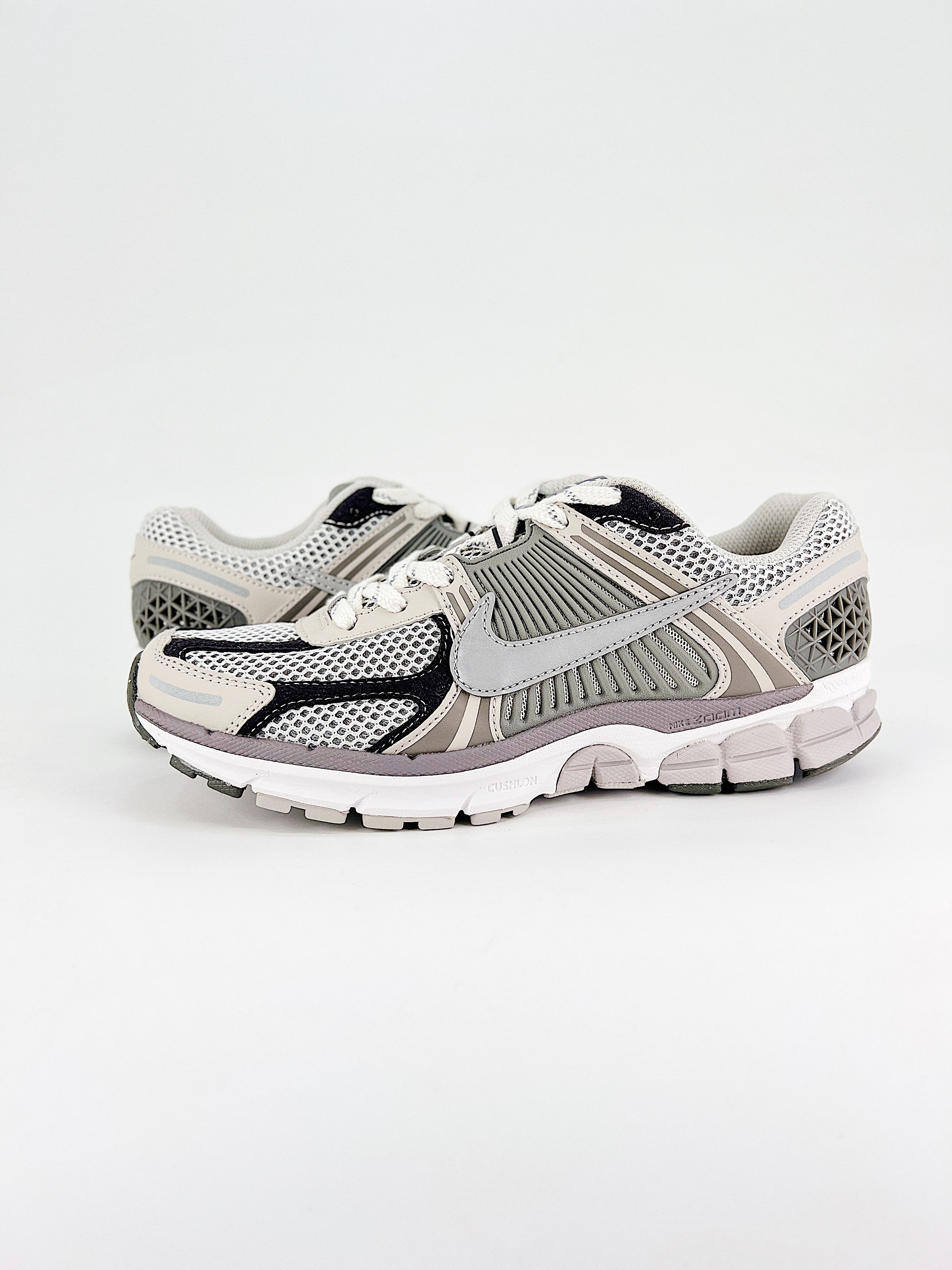 $25.99 Nike Zoom Vomero X5886 gallery