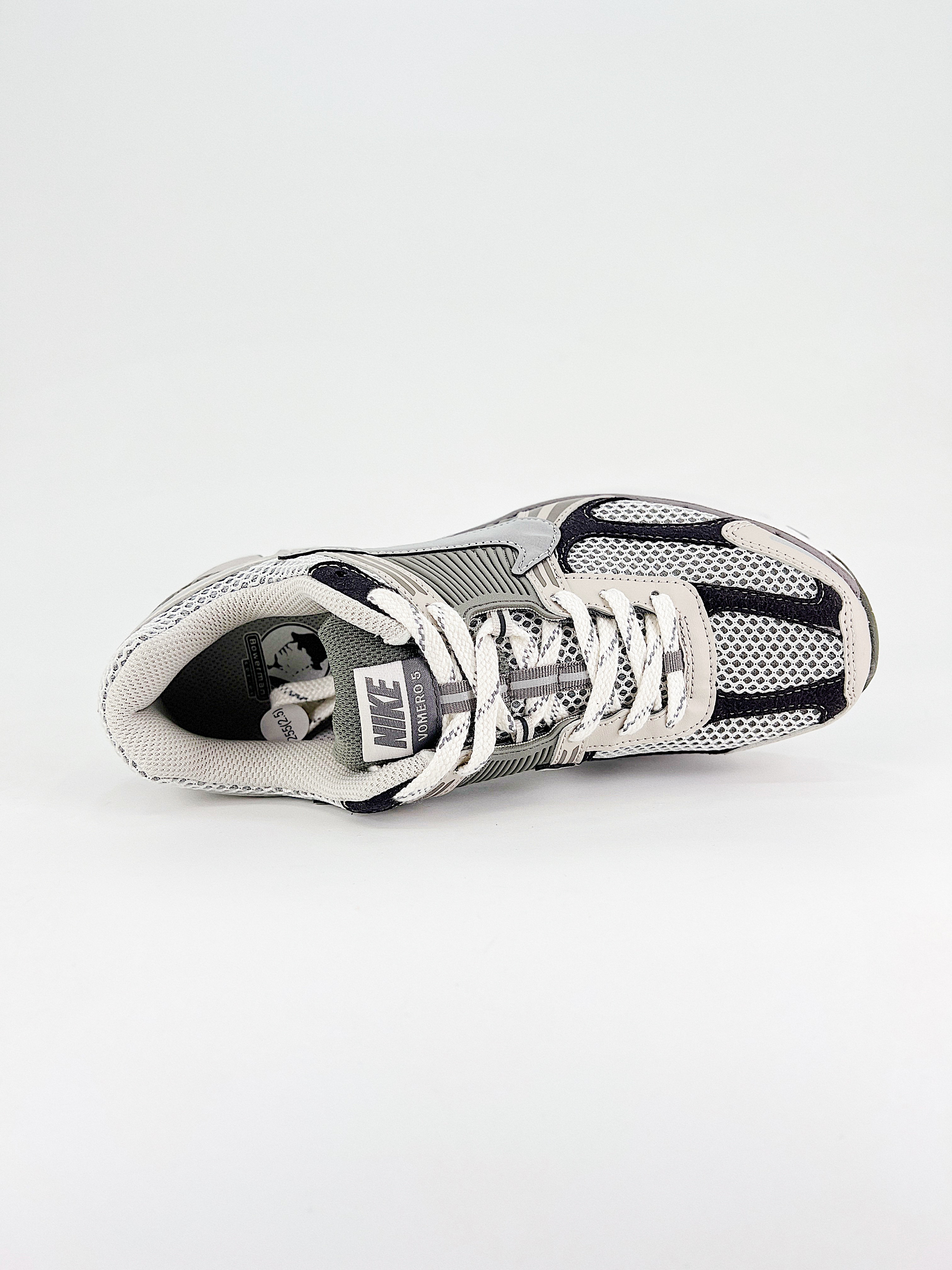 $25.99 Nike Zoom Vomero X5886 gallery