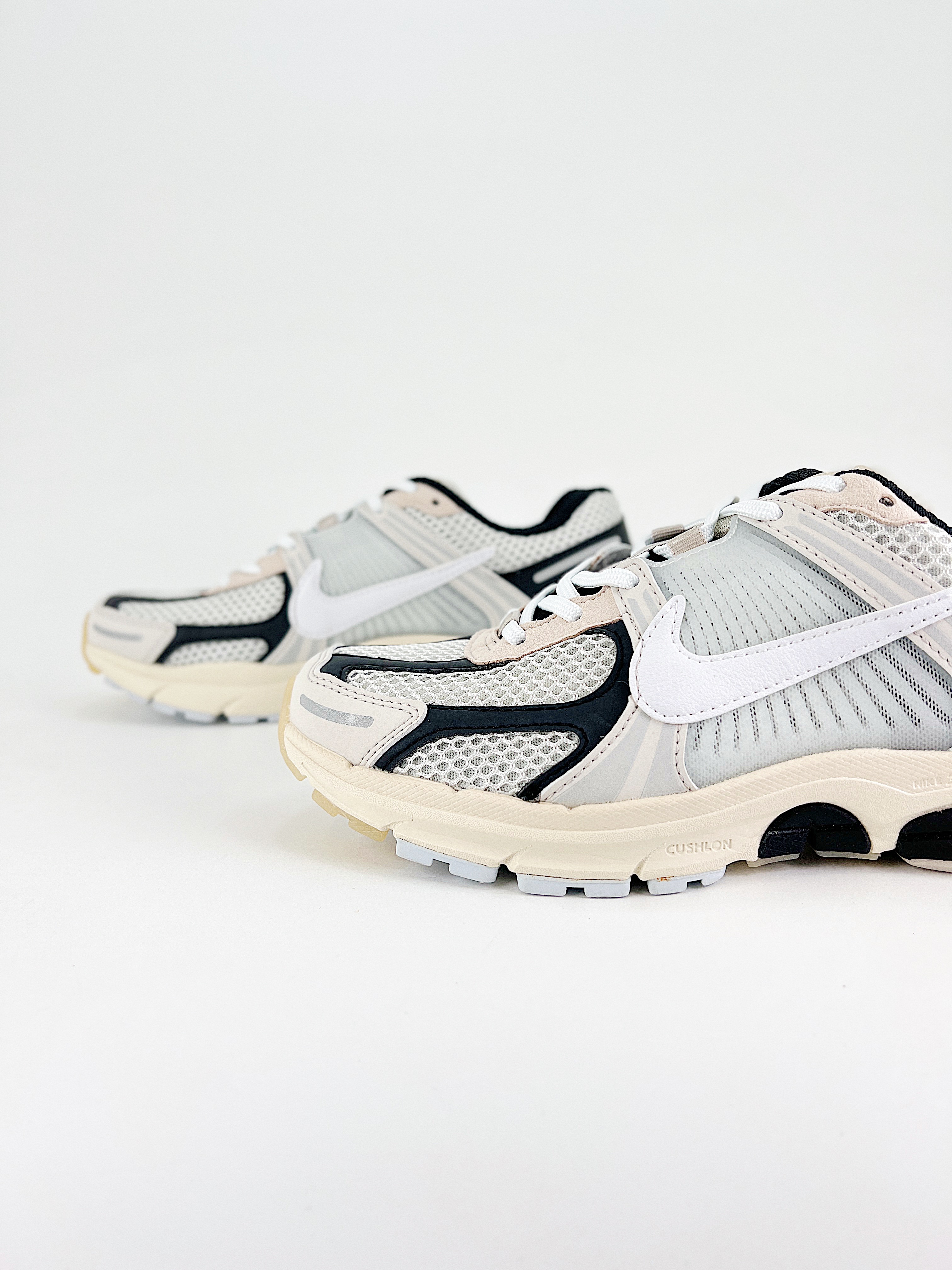 $25.99 Nike Zoom Vomero X5886 gallery