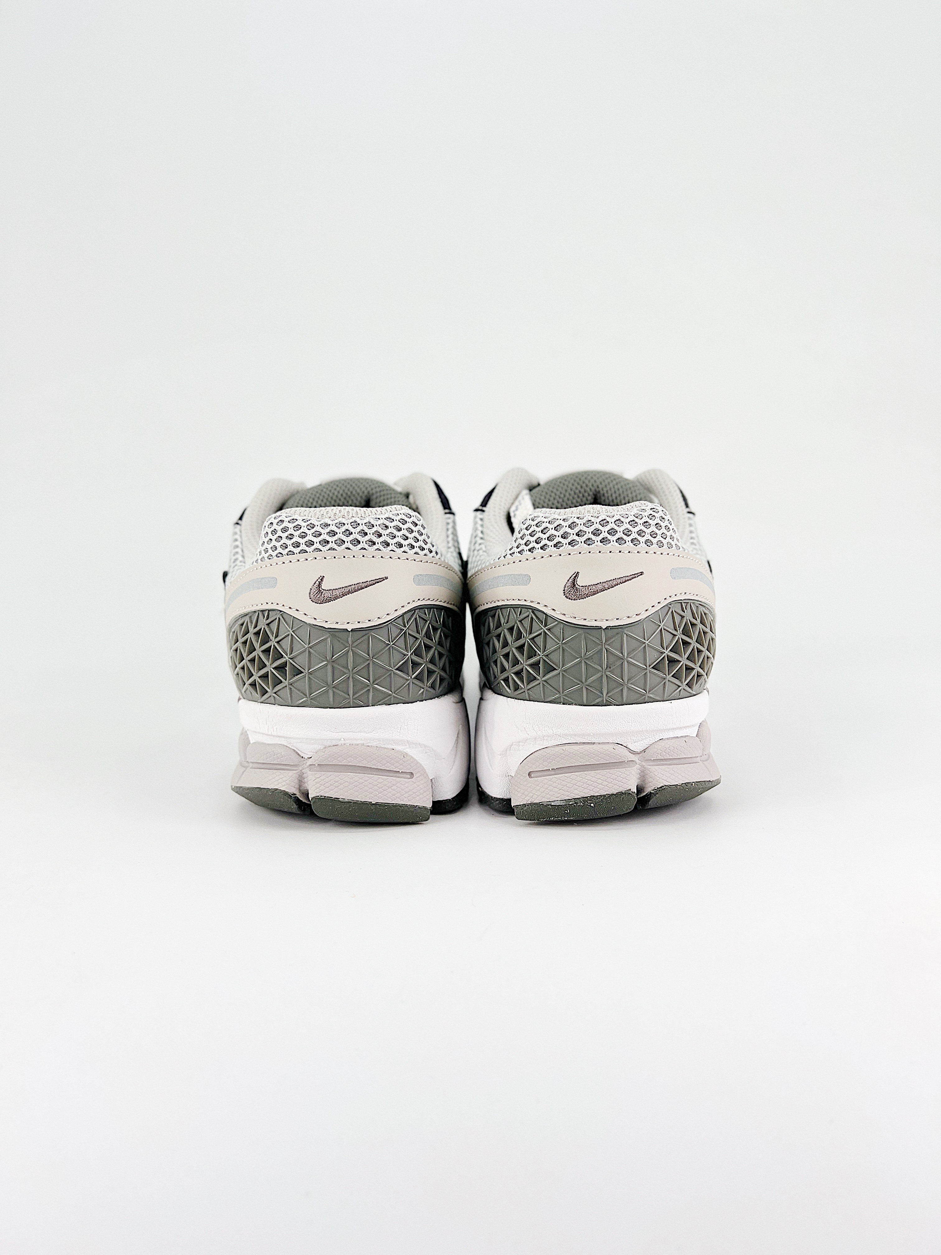 $25.99 Nike Zoom Vomero X5886 gallery