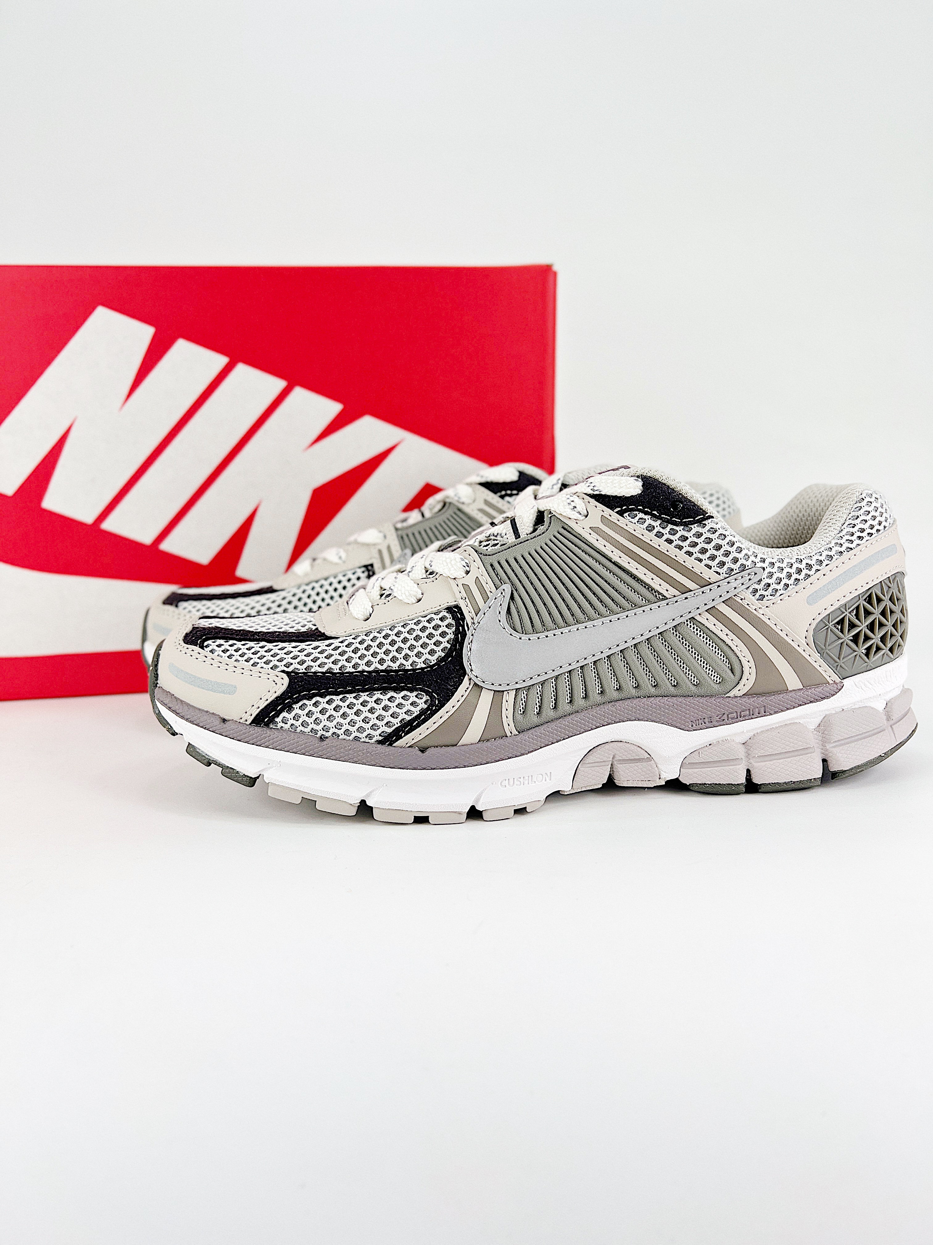 $25.99 Nike Zoom Vomero X5886 gallery