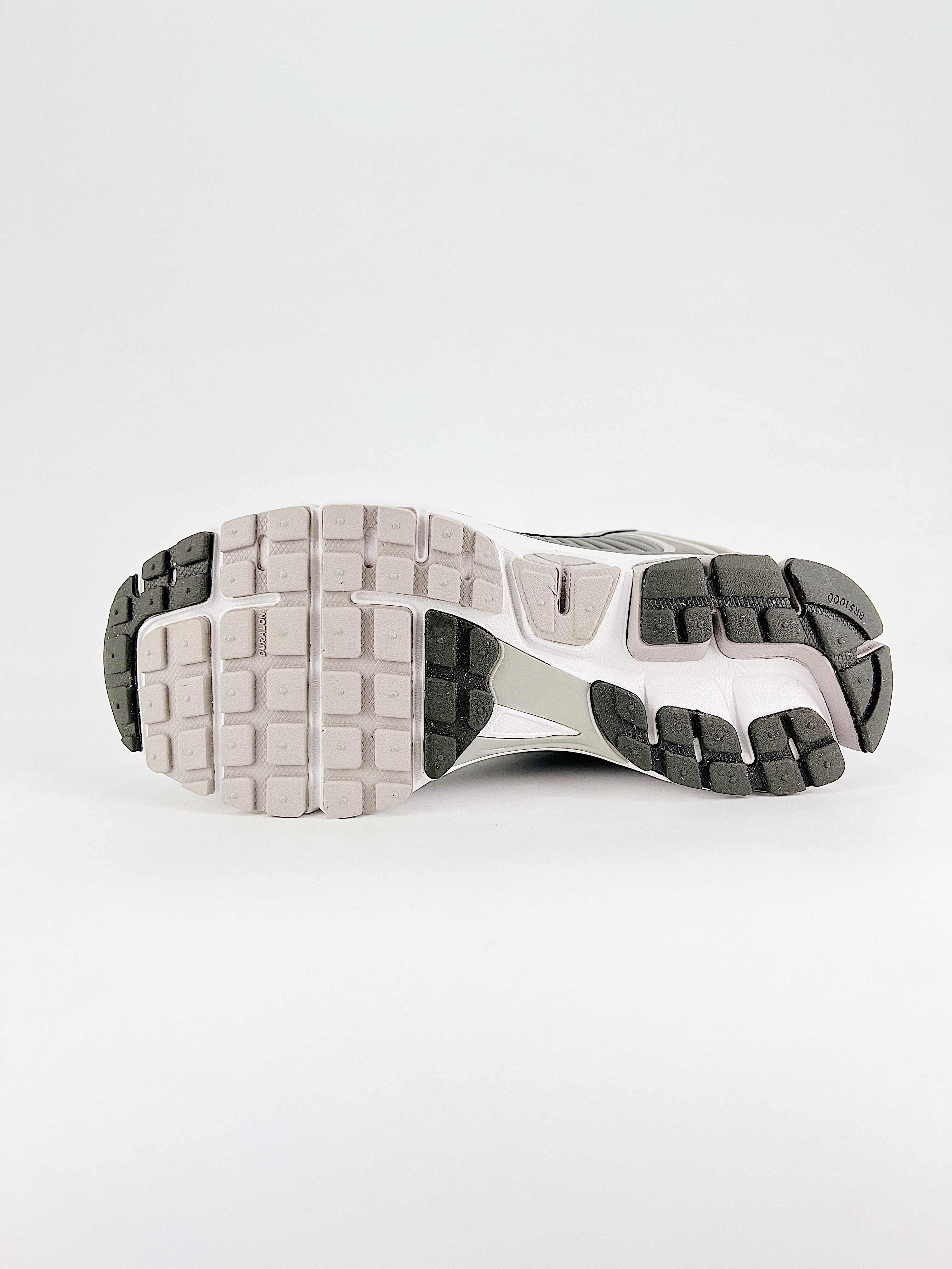 $25.99 Nike Zoom Vomero X5886 gallery