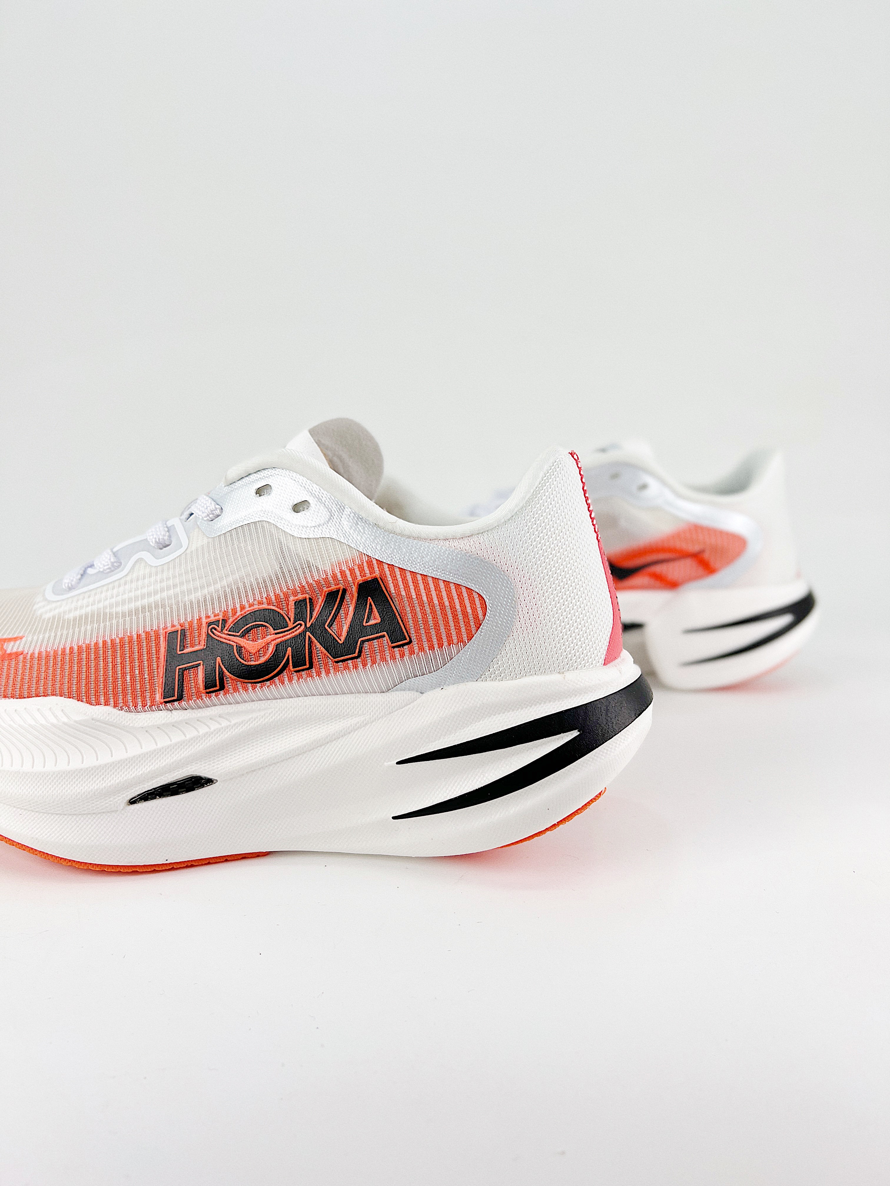 $26.99 HOKA U CIELO X1 2.0X5855 gallery